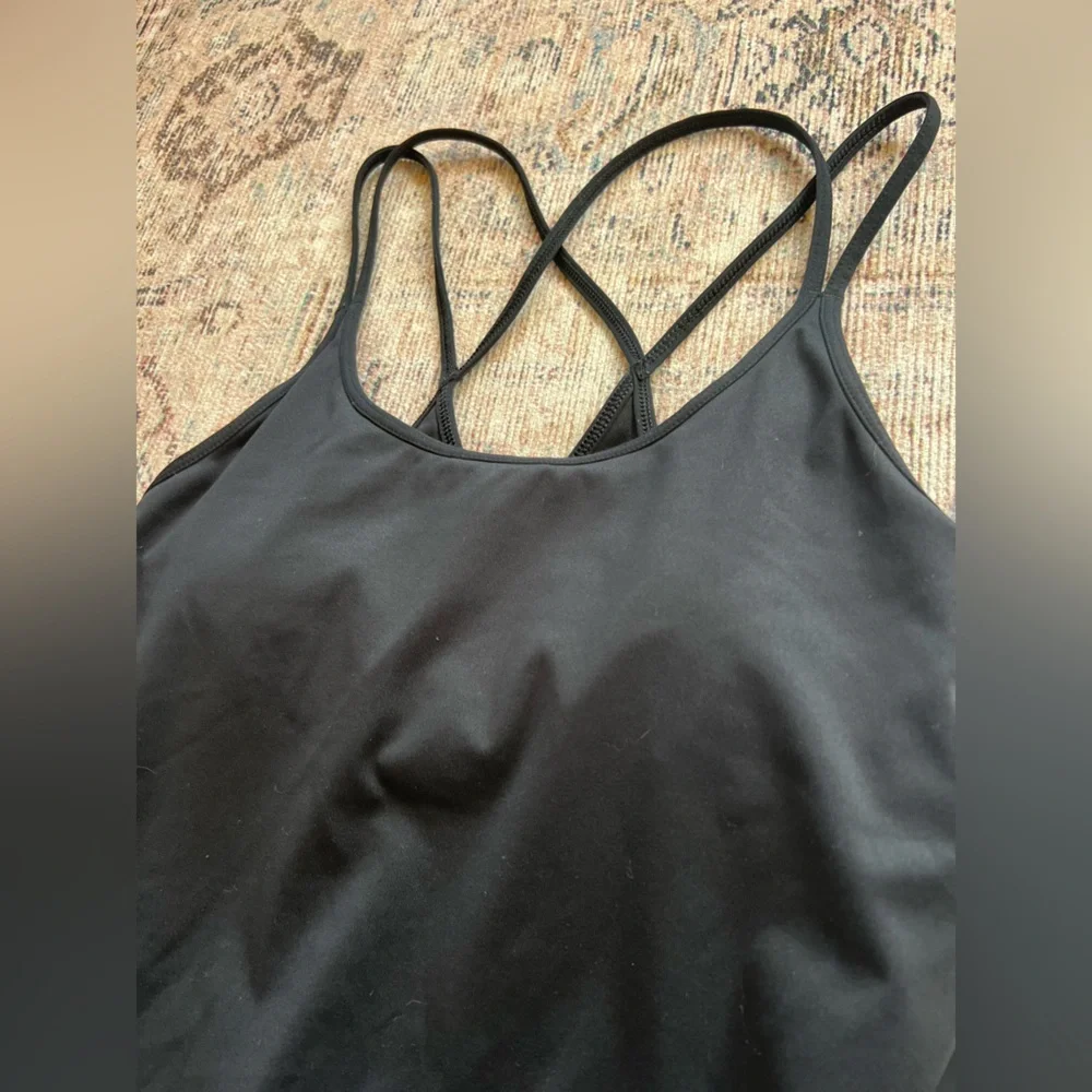 Old Navy Active Black Strappy Tank Top with built in bra top size small - Picture 2 of 3
